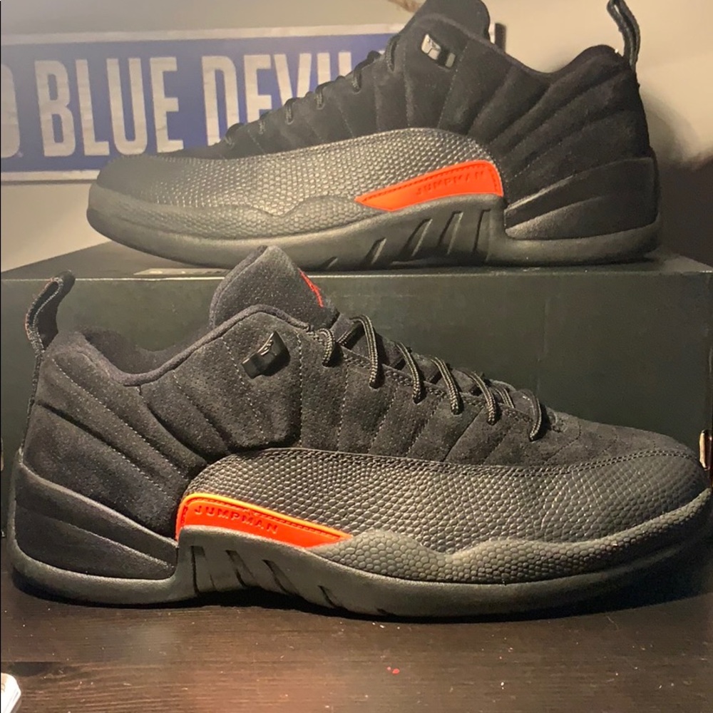 Jordan retro 12 low max orange